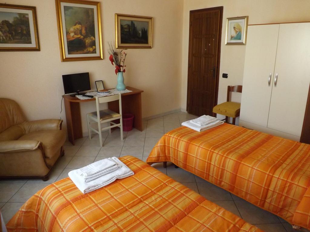 B&B Le Grazie シニスコーラ エクステリア 写真